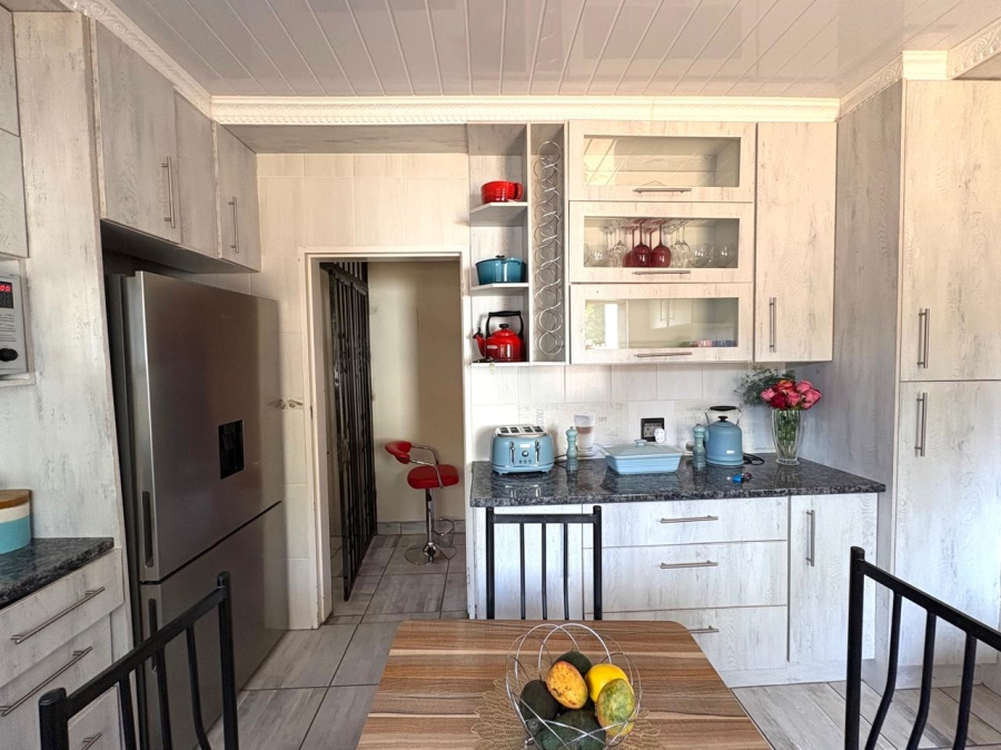 To Let 3 Bedroom Property for Rent in Doorn Free State
